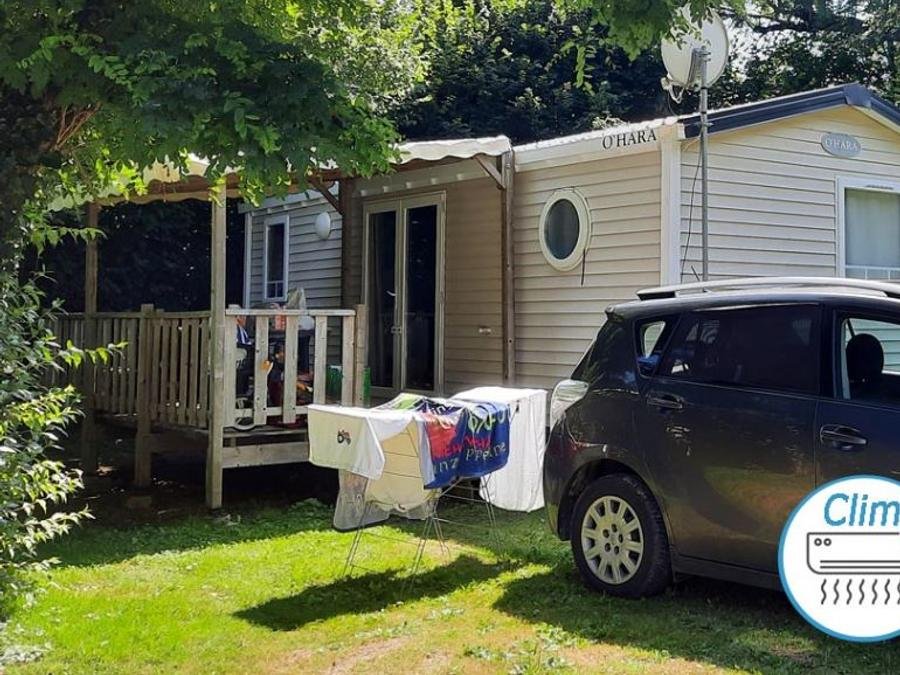 Camping Pas Cher vous présente avec son site Officiel campingpascher.fr, le Camping Le Moulin Des Effres **** classé 4 étoiles, situé sur la commune de Secondigny dans le département Deux-sèvres (Poitou Charentes) en France. Le camping Le Moulin Des Effres **** vous propose un hébergement de type mobil-home de 32 m² pour 5 personnes avec climatisation (télévision). L'établissement vous propose 10 autres types d'hébergements. Découvrez tous nos séjours à petits prix dans la commune et aux alentours de Secondigny du département : Deux-sèvres (Poitou Charentes). Les Avis clients pour le Camping Le Moulin Des Effres **** sont excellents avec une note moyenne de 8 sur 10. Lac, Piscine chauffée, Piscine extérieure, Animation ados, Animations familiales, Club enfants, Aire de jeux enfants, Baby-foot, Court de tennis, Parcours sportif, Ping-pong, Pétanque, Randonnée, Skatepark, Terrain de basketball, Terrain de football, Bar, Boulangerie, Bureau de tabac, Dépôt de pain, Snack/Bar, Station-service, Supermarché, Épicerie,... En savoir plus : cliquez-ICI.