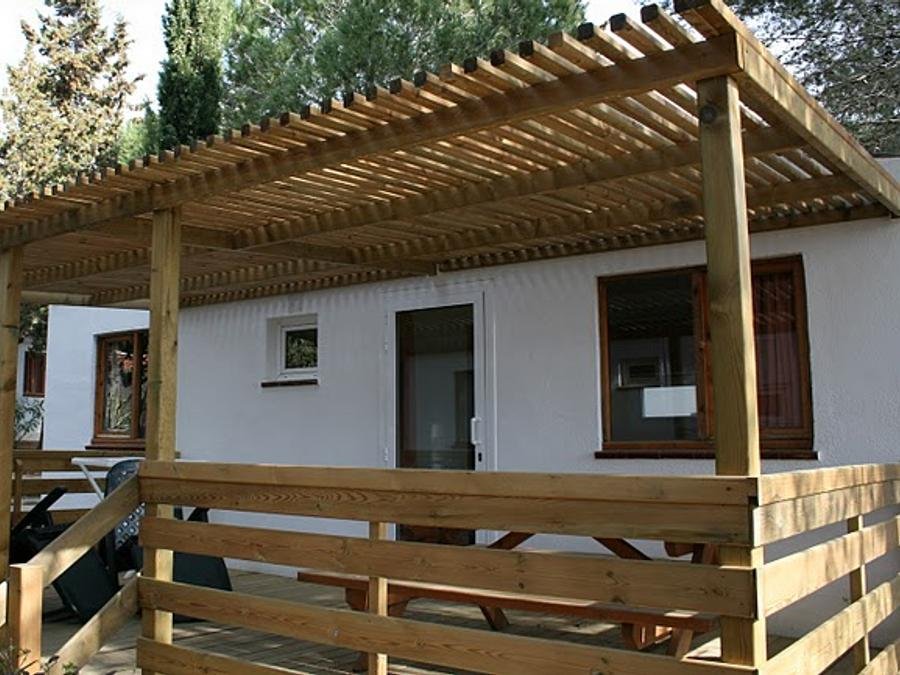 Camping Pas Cher vous présente avec son site Officiel campingpascher.fr, le Camping Vilanova Park classé 4 étoiles, situé sur la commune de Vilanova I La Geltru dans le département Barcelone (Catalogne) en Espagne. Le camping Vilanova Park, vous présente un hébergement de type mobil-home de 49 m² pour 1 personne avec climatisation et télévision. Le camping Vilanova Park vous propose du sam. 03 octobre au sam. 10 octobre 2026 pour 7 nuits à 379€. Cette location propose 2 dates différentes pour réserver votre séjour. Découvrez également les 14 autres gammes d'hébergements du camping. Les Avis clients pour le Camping Vilanova Park sont excellents avec une note moyenne de 8 sur 10. Piscine couverte, Piscine extérieure, Animations familiales, Club enfants, Aire de jeux enfants, Centre équestre, Court de tennis, Golf, Ping-pong, Pétanque, Salle de fitness, Terrain de football, Terrain multisports, Trampoline, Bar, Plats à emporter, Restaurant, Snack/Bar,... En savoir plus : cliquez-ICI.