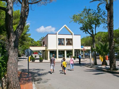 Cliquez pour découvrir toutes les photos de l'HÉBERGEMENT ! bungalow toilé - Vilanova Park photo 18