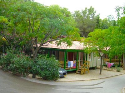 Cliquez pour découvrir toutes les photos de l'HÉBERGEMENT ! bungalow - Vilanova Park photo 2