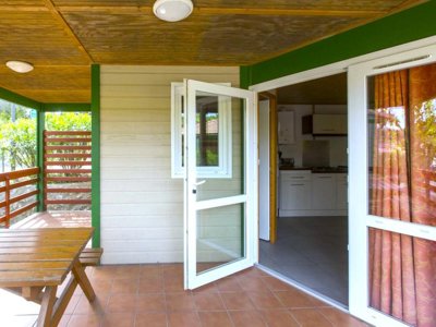 Cliquez pour découvrir toutes les photos de l'HÉBERGEMENT ! bungalow - Vilanova Park photo 3