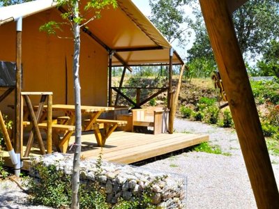 Cliquez pour découvrir toutes les photos de l'HÉBERGEMENT ! tente - Vilanova Park photo 2