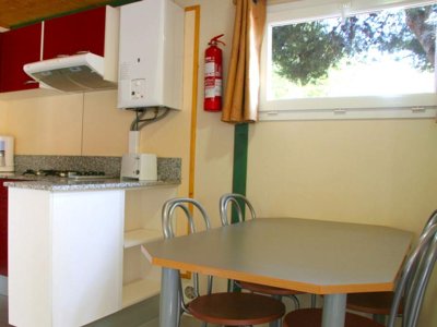 Cliquez pour découvrir toutes les photos de l'HÉBERGEMENT ! bungalow - Vilanova Park photo 7