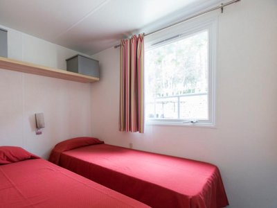 Cliquez pour découvrir toutes les photos de l'HÉBERGEMENT ! mobil-home - Vilanova Park photo 3