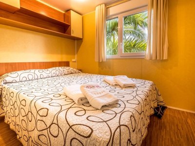 Cliquez pour découvrir toutes les photos de l'HÉBERGEMENT ! mobil-home - Vilanova Park photo 4