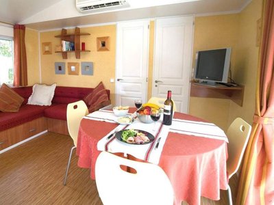 Cliquez pour découvrir toutes les photos de l'HÉBERGEMENT ! chalet - Vilanova Park photo 2