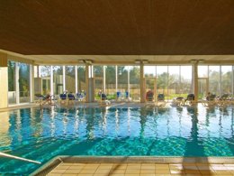 Camping Pas Cher vous présente avec son site Officiel campingpascher.fr, le Camping Vilanova Park classé 4 étoiles, situé sur la commune de Vilanova I La Geltru dans le département Barcelone (Catalogne) en Espagne. Le camping Vilanova Park, vous présente un hébergement de type mobil-home de 32 m² avec climatisation. Le camping Vilanova Park vous propose du sam. 25 avril au sam. 02 mai 2026 pour 7 nuits à 273€. Cette location propose 169 dates différentes pour réserver votre séjour. Découvrez également les 24 autres gammes d'hébergements du camping. Les Avis clients pour le Camping Vilanova Park sont excellents avec une note moyenne de 8 sur 10. Piscine couverte, Piscine extérieure, Animations familiales, Club enfants, Aire de jeux enfants, Centre équestre, Court de tennis, Golf, Ping-pong, Pétanque, Salle de fitness, Terrain de football, Terrain multisports, Trampoline, Bar, Plats à emporter, Restaurant, Snack/Bar,... En savoir plus : cliquez-ICI.