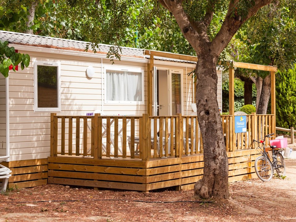 Camping Pas Cher vous présente avec son site Officiel campingpascher.fr, le Établissement Interpals Eco Resort, situé sur la commune de Pals dans le département Gérone (Catalogne) en Espagne. L'établissement Interpals Eco Resort vous propose un hébergement de type mobil-home. L'établissement vous propose 9 autres types d'hébergements. Découvrez tous nos séjours à petits prix dans la commune et aux alentours de Pals du département : Gérone (Catalogne).... En savoir plus : cliquez-ICI.