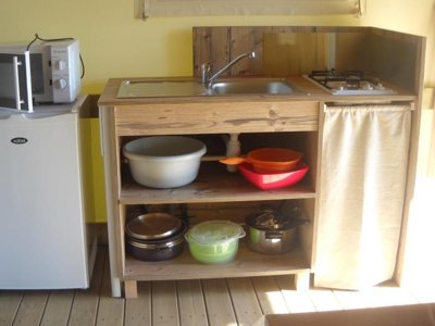 Cliquez pour découvrir toutes les photos de l'HÉBERGEMENT ! tente en toile et bois - Flower Cap Finistère photo 4
