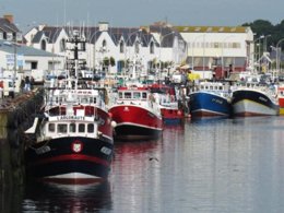 Camping Pas Cher vous présente avec son site Officiel campingpascher.fr, le Camping Flower Cap Finistère classé 4 étoiles, situé sur la commune de Penmarch dans le département Finistère (Bretagne) en France. Le camping Flower Cap Finistère, vous présente un hébergement de type mobil-home de 29 m² avec climatisation et télévision. Le camping Flower Cap Finistère vous propose du jeudi 28 mai au jeudi 04 juin 2026 pour 7 nuits à 600.6€. Cette location propose 104 dates différentes pour réserver votre séjour. Découvrez également les 9 autres gammes d'hébergements du camping. Les Avis clients pour le Camping Flower Cap Finistère sont excellents avec une note moyenne de 8 sur 10. Piscine couverte, Piscine extérieure, Animations familiales, Club enfants, Aire de jeux enfants, Centre équestre, Court de tennis, Cyclisme, Golf, Ping-pong, Pétanque, Structure gonflable enfants, Terrain multisports, Bar, Dépôt de pain, Plats à emporter, Snack/Bar, Épicerie,... En savoir plus : cliquez-ICI.