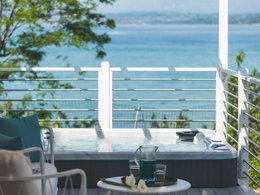 Camping Pas Cher vous présente avec son site Officiel campingpascher.fr, le Camping San Benedetto Relais classé 4 étoiles, situé sur la commune de Peschiera Del Garda dans le département Vérone (Vénétie) en Italie. Le camping San Benedetto Relais, vous présente un hébergement de type maison de campagne de 32 m² avec climatisation et télévision. Le camping San Benedetto Relais vous propose du vendredi 27 mars au vendredi 03 avril 2026 pour 7 nuits à 760.1€. Cette location propose 1 dates différentes pour réserver votre séjour. Découvrez également les 3 autres gammes d'hébergements du camping. Les Avis clients pour le Camping San Benedetto Relais sont de 7 sur 10. Lac, Piscine extérieure, Animations familiales, Club enfants, Aire de jeux enfants, Canoë-kayak, Ping-pong, Pétanque, Terrain de football, Terrain multisports, Bar, Pizzeria, Restaurant, Snack/Bar,... En savoir plus : cliquez-ICI.