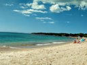 Camping Pas Cher vous présente avec son site Officiel campingpascher.fr, le Camping Kevano Plage classé 3 étoiles, situé sur la commune de Pianottoli Caldarello dans le département Corse Du Sud (Corse) en France. Le camping Kevano Plage, vous présente un hébergement de type mobil-home. Le camping Kevano Plage vous proposeun séjour PAS CHER avec une REMISEdu dimanche 27 septembre au dimanche 04 octobre 2026, en promotion à -54% pour 7 nuits à 280 € au lieu de 614,0 € soit une Économie de 334 €. Cette location propose 7 dates différentes pour réserver votre séjour. Découvrez également les 1 autres gammes d'hébergements du camping. Les Avis clients pour le Camping Kevano Plage sont excellents avec une note moyenne de 8 sur 10. Aire de jeux enfants, Baby-foot, Ping-pong, Plongée, Randonnée, Bar, Dépôt de pain, Plats à emporter, Snack/Bar, Épicerie,... En savoir plus : cliquez-ICI.