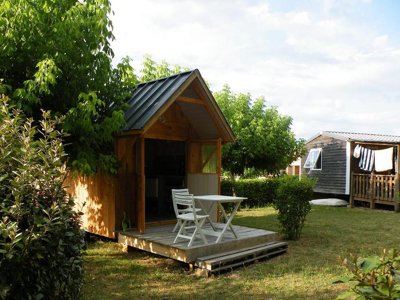 Cliquez pour découvrir toutes les photos de l'HÉBERGEMENT ! bungalow - Noix De Pecan'y photo 1