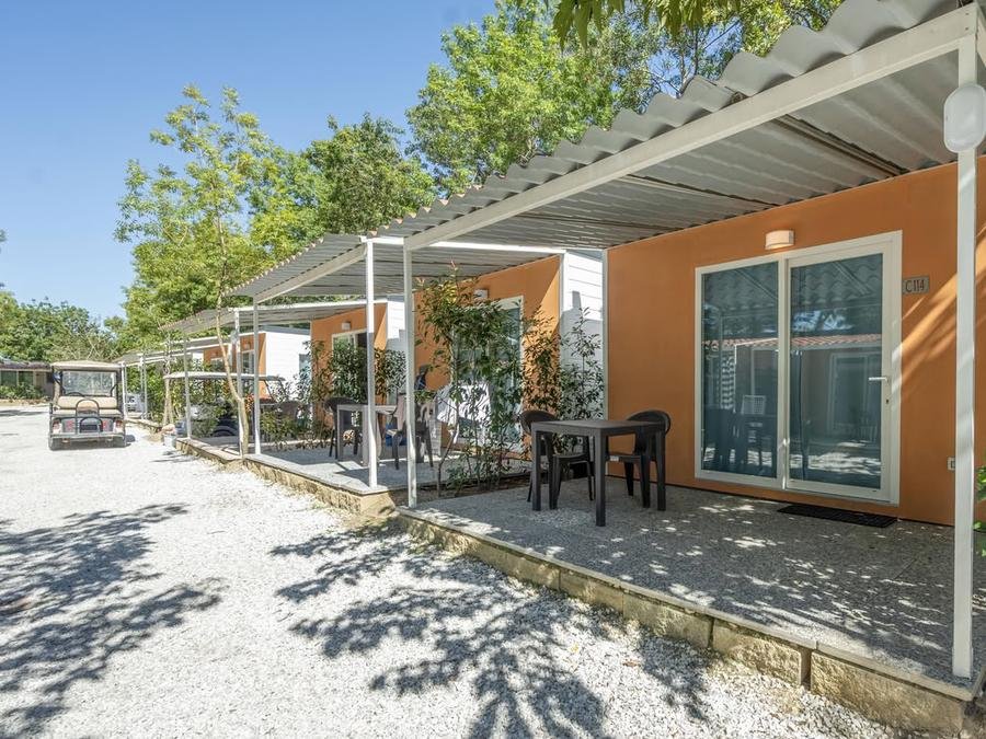 Camping Pas Cher vous présente avec son site Officiel campingpascher.fr, le Camping Torre Pendente classé 1 étoile, situé sur la commune de Pisa dans le département Pise (Toscane) en Italie. Le camping Torre Pendente, vous présente un hébergement de type chambre de 16 m² pour 2 personnes avec climatisation et télévision. Le camping Torre Pendente vous propose du lundi 12 octobre au lundi 19 octobre 2026 pour 7 nuits à 609€. Cette location propose 71 dates différentes pour réserver votre séjour. Découvrez également les 9 autres gammes d'hébergements du camping. Les Avis clients pour le Camping Torre Pendente sont de 7 sur 10. Piscine extérieure, Animation enfants, Animations familiales, Aire de jeux enfants, Baby-foot, Ping-pong, Terrain de beach-volley, Bar, Pizzeria, Restaurant, Épicerie,... En savoir plus : cliquez-ICI.