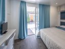 Cliquez pour découvrir toutes les photos de l'HÉBERGEMENT ! chambre - camping Torre Pendente photo 4