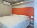 Cliquez pour découvrir toutes les photos de l'HÉBERGEMENT ! chambre - camping Torre Pendente photo 3