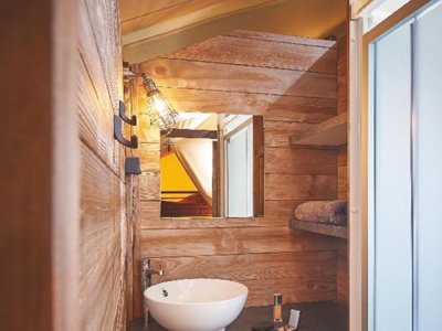 Cliquez pour découvrir toutes les photos de l'HÉBERGEMENT ! tente en toile et bois - De La Liez - Ciela Village photo 8