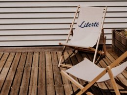 Camping Pas Cher vous présente avec son site Officiel campingpascher.fr, le Camping Liberté Landrellec classé 4 étoiles, situé sur la commune de Pleumeur Bodou dans le département Côtes-d'armor (Bretagne) en France. Le camping Liberté Landrellec, vous présente un hébergement de type mobil-home de 25 m² et télévision. Le camping Liberté Landrellec vous propose du lundi 06 avril au lundi 13 avril 2026 pour 7 nuits à 330€. Cette location propose 126 dates différentes pour réserver votre séjour. Découvrez également les 6 autres gammes d'hébergements du camping. Les Avis clients pour le Camping Liberté Landrellec sont excellents avec une note moyenne de 8 sur 10. Mer, Piscine couverte, Piscine extérieure, Animations familiales, Club enfants, Aire de jeux enfants, Centre équestre, Golf, Ping-pong, Pétanque, Randonnée, Bar, Dépôt de pain, Plats à emporter, Restaurant, Épicerie,... En savoir plus : cliquez-ICI.