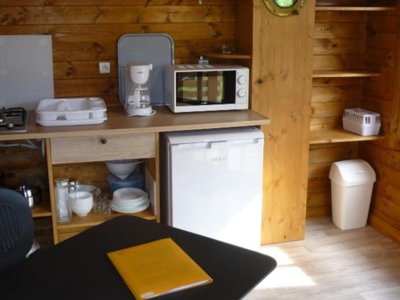 Cliquez pour découvrir toutes les photos de l'HÉBERGEMENT ! bungalow - West photo 3