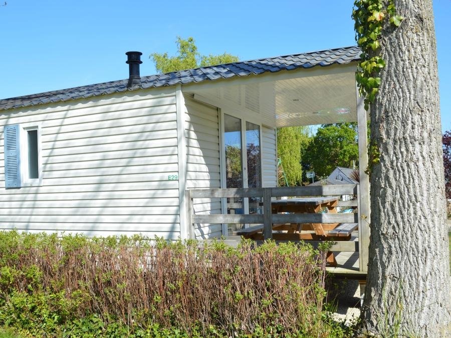Camping Pas Cher vous présente avec son site Officiel campingpascher.fr, le Camping Baie De Terenez classé 3 étoiles, situé sur la commune de Plouezoch dans le département Finistère (Bretagne) en France. Le camping Baie De Terenez, vous présente un hébergement de type maison de 19 m² et télévision. Le camping Baie De Terenez vous propose du sam. 05 septembre au sam. 12 septembre 2026 pour 7 nuits à 414€. Cette location propose 19 dates différentes pour réserver votre séjour. Découvrez également les 12 autres gammes d'hébergements du camping. Les Avis clients pour le Camping Baie De Terenez sont excellents avec une note moyenne de 8 sur 10. Piscine chauffée, Piscine extérieure, Aire de jeux enfants, Ping-pong, Piscine, Pétanque, Structure gonflable enfants, Bar, Dépôt de pain, Plats à emporter, Épicerie,... En savoir plus : cliquez-ICI.