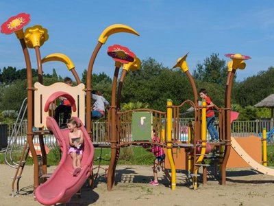 Cliquez pour découvrir toutes les photos de l'ÉTABLISSEMENT ! camping Le Domaine De Mesqueau photo 9