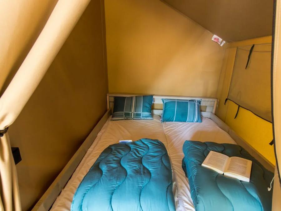 Cliquez pour découvrir toutes les photos de l'HÉBERGEMENT ! tente toile et bois - établissement Bijela Uvala photo 5