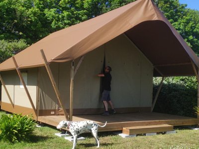 Cliquez pour découvrir toutes les photos de l'HÉBERGEMENT ! tente en toile et bois - De La Mer photo 2
