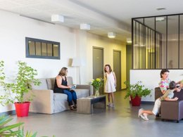 Camping Pas Cher vous présente avec son site Officiel campingpascher.fr, la Résidence Odalys Référence De La Plage classé 4 étoiles, située sur la commune de Pornichet dans le département Loire-atlantique (Pays De La Loire) en France. La résidence Odalys Référence De La Plage, vous présente un hébergement de type appartement de 55 m² pour 2 personnes et télévision. La résidence Odalys Référence De La Plage vous propose du sam. 10 janvier au sam. 17 janvier 2026 pour 7 nuits à 559€. Cette location propose 34 dates différentes pour réserver votre séjour. Découvrez également les 11 autres gammes d'hébergements de la résidence. Les Avis clients pour la Résidence Odalys Référence De La Plage sont excellents avec une note moyenne de 8 sur 10. Mer, Piscine chauffée, Piscine extérieure, Club enfants, Golf, Plongée,... En savoir plus : cliquez-ICI.