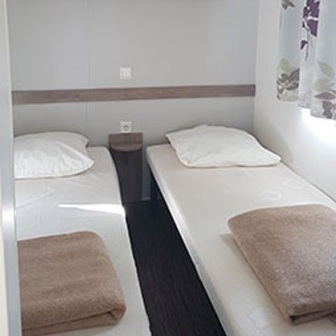 Cliquez pour découvrir toutes les photos de l'HÉBERGEMENT ! mobilhome - Cap Du Roc photo 3