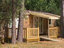 Camping Pas Cher vous présente avec son site Officiel campingpascher.fr, le Camping Campo Di Mare classé 3 étoiles, situé sur la commune de Porto-vecchio dans le département Corse Du Sud (Corse) en France. Le camping Campo Di Mare, vous présente un hébergement de type mobil-home de 33 m² avec climatisation et télévision. Le camping Campo Di Mare vous proposeun séjour PAS CHER avec une REMISEdu sam. 04 avril au sam. 11 avril 2026, en promotion à -35% pour 7 nuits à 489 € au lieu de 752,31 € soit une Économie de 263,31 €. Cette location propose 18 dates différentes pour réserver votre séjour. Découvrez également les 3 autres gammes d'hébergements du camping. Les Avis clients pour le Camping Campo Di Mare sont excellents avec une note moyenne de 8 sur 10. Mer, Piscine chauffée, Piscine extérieure, Aire de jeux enfants, Baby-foot, Ping-pong, Pétanque, Salle de jeux vidéo, Structure gonflable enfants, Bar, Dépôt de pain, Plats à emporter, Snack/Bar,... En savoir plus : cliquez-ICI.
