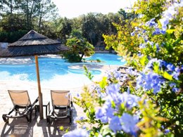 Camping Pas Cher vous présente avec son site Officiel campingpascher.fr, le Camping Campo Di Mare classé 3 étoiles, situé sur la commune de Porto-vecchio dans le département Corse Du Sud (Corse) en France. Le camping Campo Di Mare, vous présente un hébergement de type mobil-home de 33 m² avec climatisation et télévision. Le camping Campo Di Mare vous proposeun séjour PAS CHER avec une REMISEdu sam. 04 avril au sam. 11 avril 2026, en promotion à -35% pour 7 nuits à 489 € au lieu de 752,31 € soit une Économie de 263,31 €. Cette location propose 18 dates différentes pour réserver votre séjour. Découvrez également les 3 autres gammes d'hébergements du camping. Les Avis clients pour le Camping Campo Di Mare sont excellents avec une note moyenne de 8 sur 10. Mer, Piscine chauffée, Piscine extérieure, Aire de jeux enfants, Baby-foot, Ping-pong, Pétanque, Salle de jeux vidéo, Structure gonflable enfants, Bar, Dépôt de pain, Plats à emporter, Snack/Bar,... En savoir plus : cliquez-ICI.