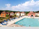 Camping Pas Cher vous présente avec son site Officiel campingpascher.fr, le Camping Le Domaine De Claire Rive classé 3 étoiles, situé sur la commune de Prayssac dans le département Lot (Midi Pyrénées) en France. Le camping Le Domaine De Claire Rive vous propose un hébergement de type appartement de 29 m² (télévision). L'établissement vous propose 2 autres types d'hébergements. Découvrez tous nos séjours à petits prix dans la commune et aux alentours de Prayssac du département : Lot (Midi Pyrénées). Les Avis clients pour le Camping Le Domaine De Claire Rive sont excellents avec une note moyenne de 8 sur 10. Piscine chauffée, Piscine extérieure, Aire de jeux enfants, Canoë-kayak, Centre équestre, Court de tennis, Golf, Ping-pong, Pétanque, Randonnée, Terrain de volley-ball, Trampoline,... En savoir plus : cliquez-ICI.