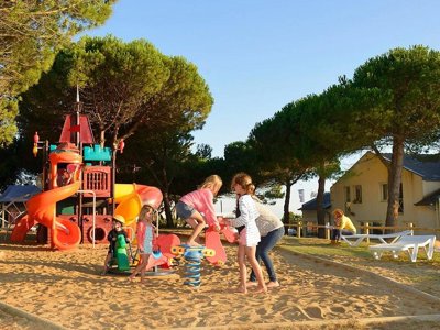 Cliquez pour découvrir toutes les photos de l'ÉTABLISSEMENT ! camping Flower Le Bois D'Amour photo 12