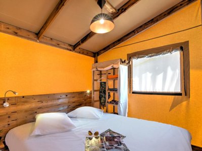 tente en toile et bois - Flower Le Bois D'Amour photo 4