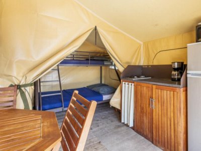 Cliquez pour découvrir toutes les photos de l'HÉBERGEMENT ! tente en toile et bois - Les Prés Du Verdon photo 7