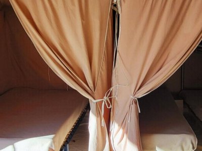Cliquez pour découvrir toutes les photos de l'HÉBERGEMENT ! tente en toile et bois - Les Prés Du Verdon photo 2