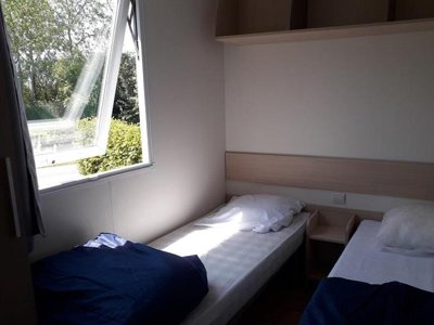 Cliquez pour découvrir toutes les photos de l'HÉBERGEMENT ! mobil-home - Les Peupliers photo 2