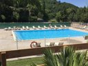 Camping Pas Cher vous présente avec son site Officiel campingpascher.fr, le Camping La Bernede classé 3 étoiles, situé sur la commune de Rennes Les Bains dans le département Aude (Languedoc Roussillon) en France. Le camping La Bernede, vous présente un hébergement de type mobil-home de 27 m² pour 2 personnes. Le camping La Bernede vous propose du sam. 26 septembre au sam. 03 octobre 2026 pour 7 nuits à 510€. Cette location propose 109 dates différentes pour réserver votre séjour. Découvrez également les 3 autres gammes d'hébergements du camping. Les Avis clients pour le Camping La Bernede sont de 7 sur 10. Piscine chauffée, Piscine extérieure, Aire de jeux enfants, Canoë-kayak, Centre équestre, Ping-pong, Pétanque, Randonnée, Bar, Dépôt de pain, Plats à emporter, Restaurant, Supermarché, Épicerie,... En savoir plus : cliquez-ICI.