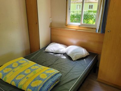 Cliquez pour découvrir toutes les photos de l'HÉBERGEMENT ! mobil-home - Domaine Du Lac De Néguenou photo 4