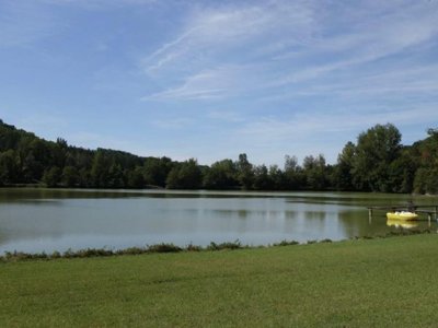 camping Domaine Du Lac De Néguenou photo 26
