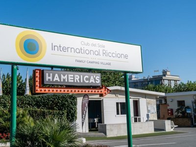 Cliquez pour découvrir toutes les photos de l'ÉTABLISSEMENT ! établissement International Riccione photo 2