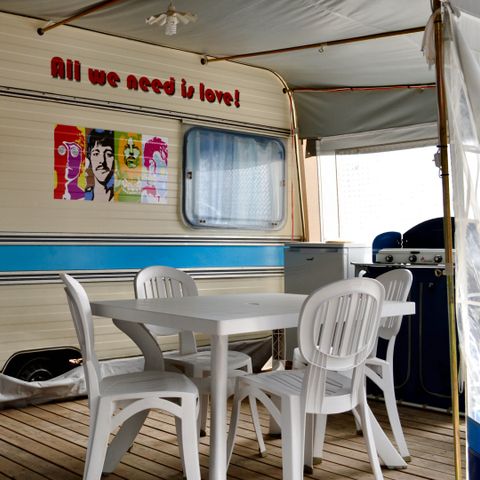 Cliquez pour découvrir toutes les photos de l'HÉBERGEMENT ! caravane - Principina photo 2