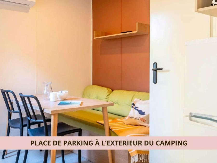 Camping Pas Cher vous présente avec son site Officiel campingpascher.fr, le Camping Ushuaïa Villages Les Fougères classé 4 étoiles, situé sur la commune de Rivedoux Plage dans le département Charente-maritime (Poitou Charentes) en France. Le camping Ushuaïa Villages Les Fougères, vous présente un hébergement de type mobil-home avec climatisation et télévision. Le camping Ushuaïa Villages Les Fougères vous proposeun séjour PAS CHER avec une REMISEdu dimanche 21 juin au dimanche 28 juin 2026, en promotion à -33% pour 7 nuits à 299 € au lieu de 446,27 € soit une Économie de 147,27 €. Cette location propose 90 dates différentes pour réserver votre séjour. Découvrez également les 12 autres gammes d'hébergements du camping. Les Avis clients pour le Camping Ushuaïa Villages Les Fougères sont excellents avec une note moyenne de 8 sur 10. Mer, Piscine chauffée, Piscine extérieure, Aire de jeux enfants, Centre équestre, Court de tennis, Golf, Ping-pong, Pétanque, Terrain de beach-volley, kiteSurf, Boulangerie, Créperie, Restaurant, Supermarché,... En savoir plus : cliquez-ICI.