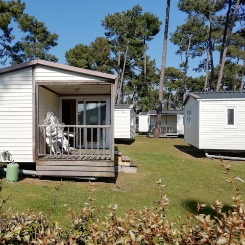 Cliquez pour découvrir toutes les photos de l'HÉBERGEMENT ! mobilhome - Village Vacances Sous Les Pins photo 2