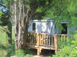 Camping Pas Cher vous présente avec son site Officiel campingpascher.fr, le Camping Flower Moulin Des Iscles classé 3 étoiles, situé sur la commune de Roquebrune Sur Argens dans le département Var (Provence Alpes Côte D'azur) en France. Le camping Flower Moulin Des Iscles, vous présente un hébergement de type mobil-home de 31 m² pour 4 personnes avec climatisation. Le camping Flower Moulin Des Iscles vous proposeun séjour PAS CHER avec une REMISEdu mardi 26 mai au mardi 02 juin 2026, en promotion à -43% pour 7 nuits à 379 € au lieu de 665,0 € soit une Économie de 286 €. Cette location propose 137 dates différentes pour réserver votre séjour. Découvrez également les 13 autres gammes d'hébergements du camping. Les Avis clients pour le Camping Flower Moulin Des Iscles sont excellents avec une note moyenne de 8 sur 10. LacMerRivière, Piscine chauffée, Piscine extérieure, Animations familiales, Aire de jeux enfants, Baby-foot, Canoë-kayak, Centre équestre, Court de padel en extérieur, Court de tennis, Golf, Ping-pong, Piscine, Pétanque, Randonnée, Terrain de beach-volley, Bar, Bureau de tabac, Dépôt de pain, Plats à emporter, Restaurant, Snack/Bar, Supermarché, Épicerie,... En savoir plus : cliquez-ICI.