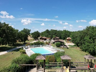 Cliquez pour découvrir toutes les photos de l'ÉTABLISSEMENT ! camping Les Chalets De Dordogne photo 4