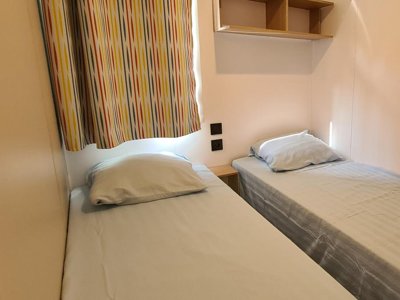 Cliquez pour découvrir toutes les photos de l'HÉBERGEMENT ! mobil-home - Domaine Papillon photo 6