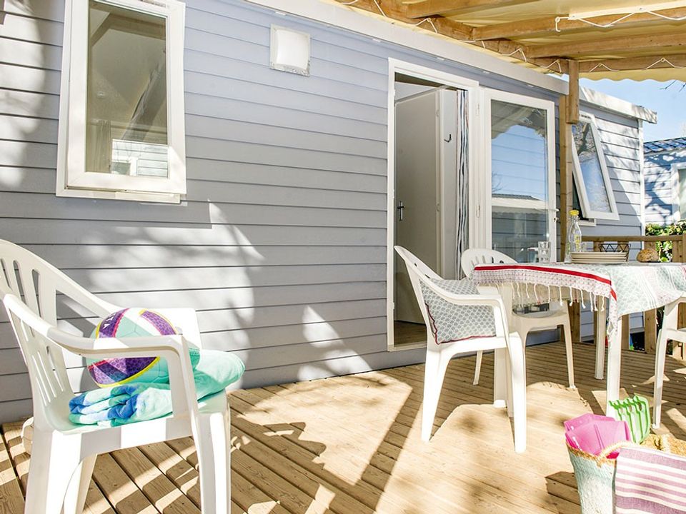 Cliquez pour découvrir toutes les photos de l'HÉBERGEMENT ! mobil-home - établissement Rosapineta Village photo 1