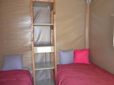 Cliquez pour découvrir toutes les photos de l'HÉBERGEMENT ! tente en toile et bois - Flower Les Mijeannes photo 5