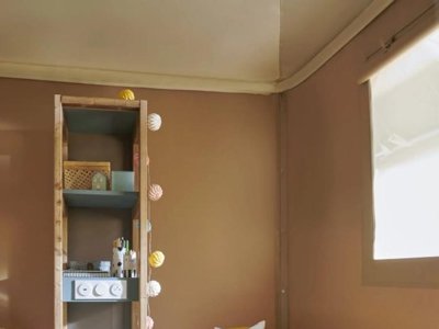 Cliquez pour découvrir toutes les photos de l'HÉBERGEMENT ! tente en toile et bois - Les Chèvrefeuilles photo 8